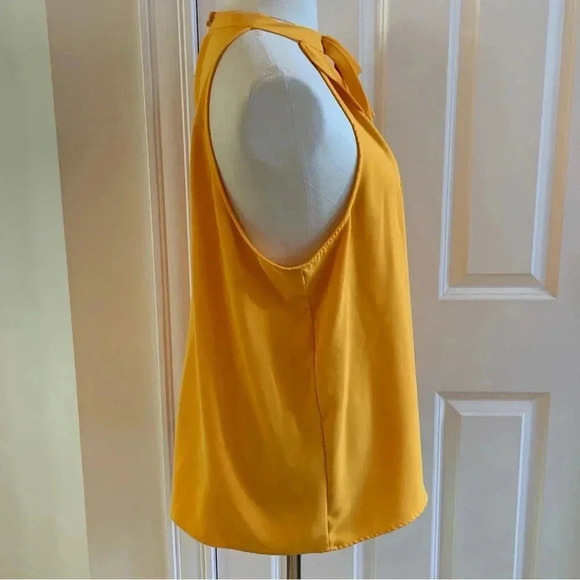 Victoria Beckham X Target Plus Sz 3X Women’s Scallop Top Marigold Yellow Blouse - Picture 4 of 9